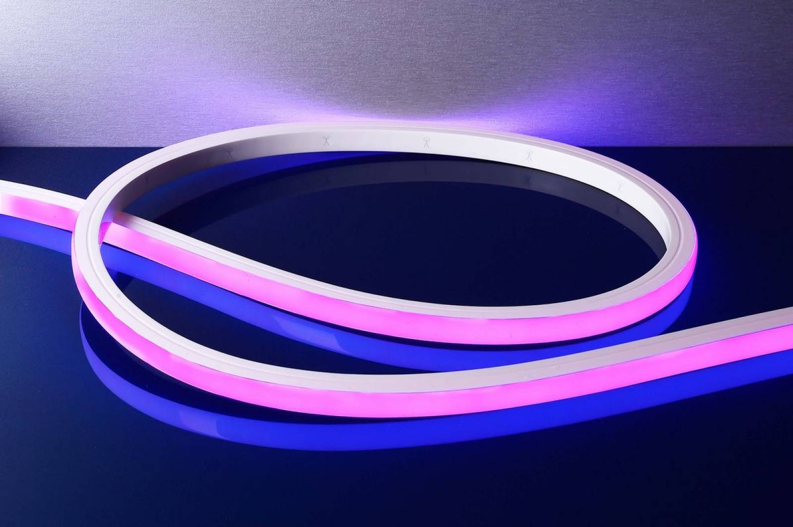 Flexibler LED Stripe D Flex Line Top Top-View IP68 RGBW 43W 24V DC 5m Rolle 6mm breit