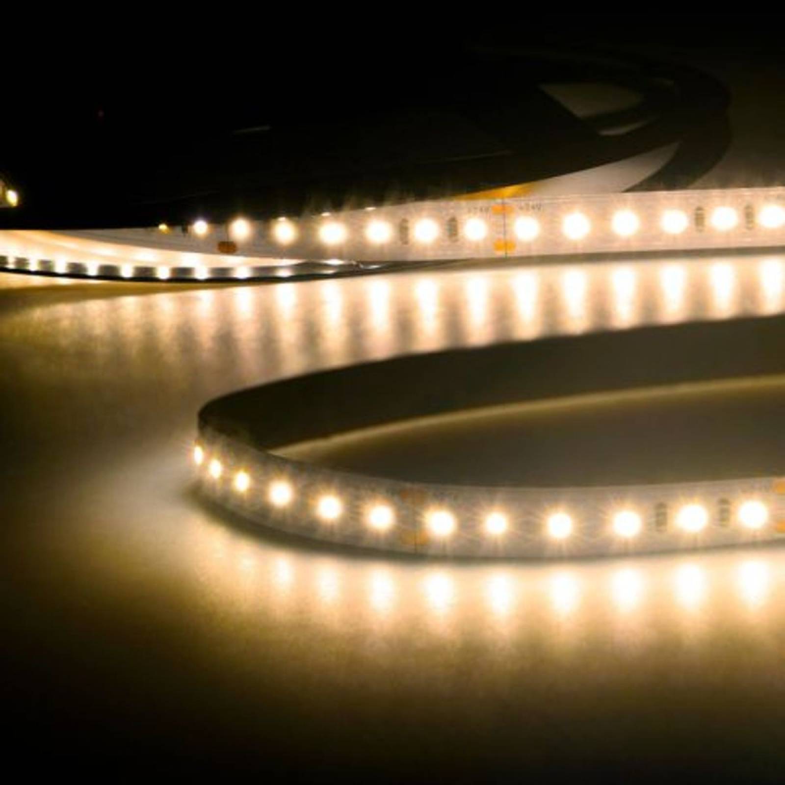 ISOLED LED CC Stripe 24V 12W/m IP20 15m Rolle 120� 3000K warmwei�