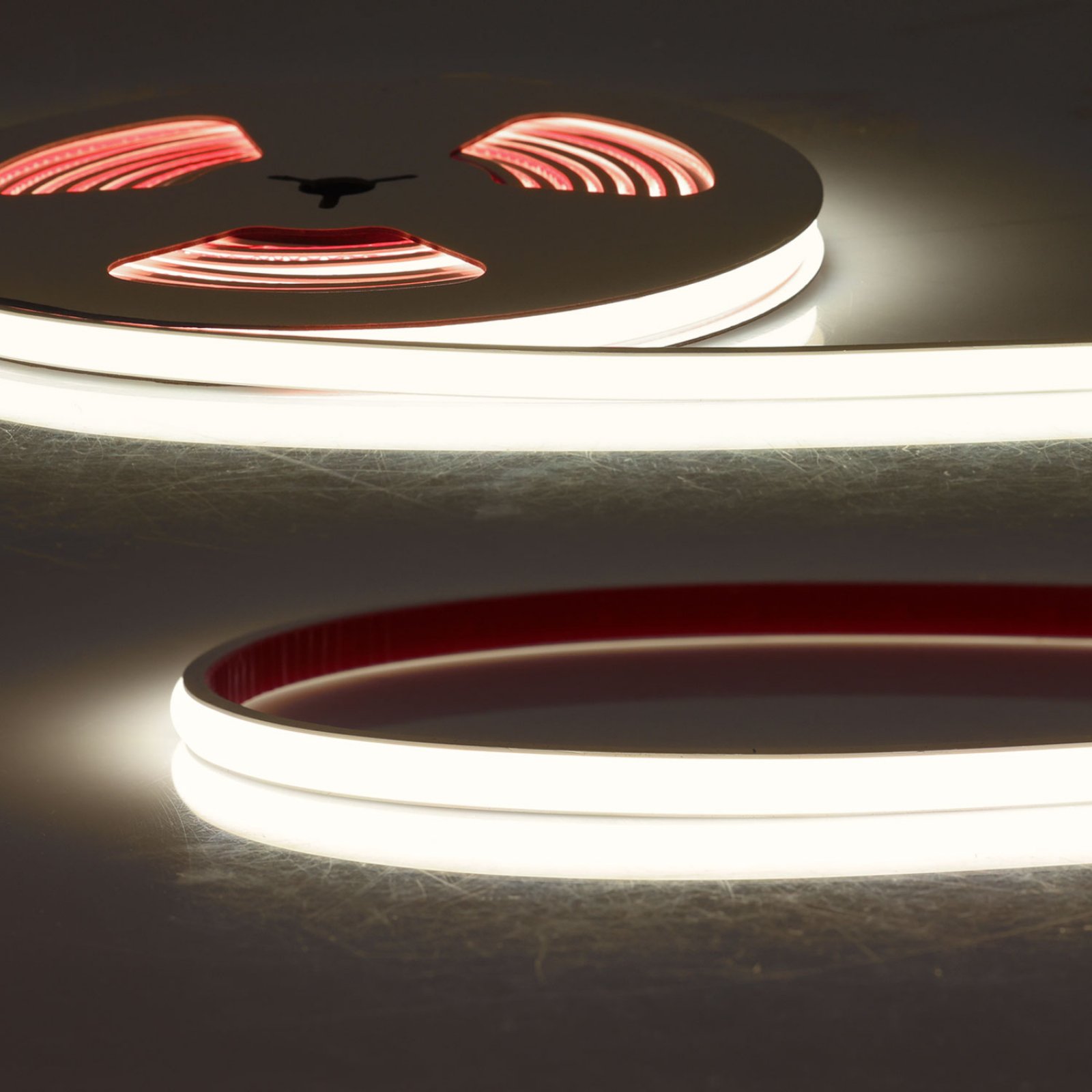 MiniAmp steckerfertiger LED Stripe Tube FC930 24V , 10W, IP66, 3000K warmwei�, 2,5m, 240LED/m