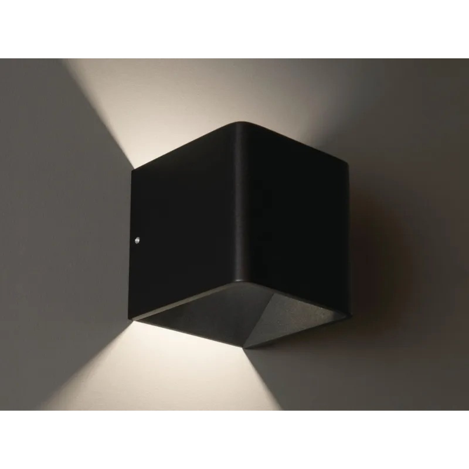NOVEL W Wandleuchte schwarz, 3000K, Up & Down 8W
