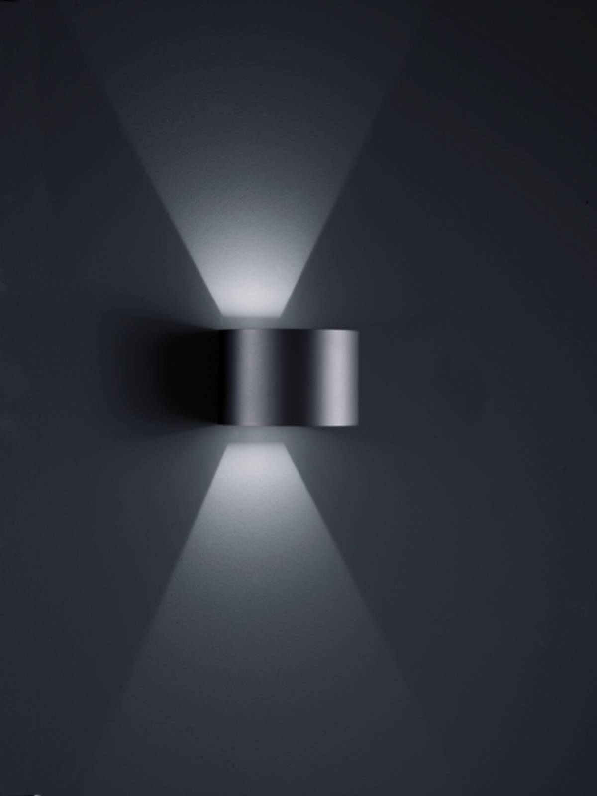 SIRI44-R Wandleuchte LED 7W IP54 warmwei�, verstellbarer Lichtaustritt