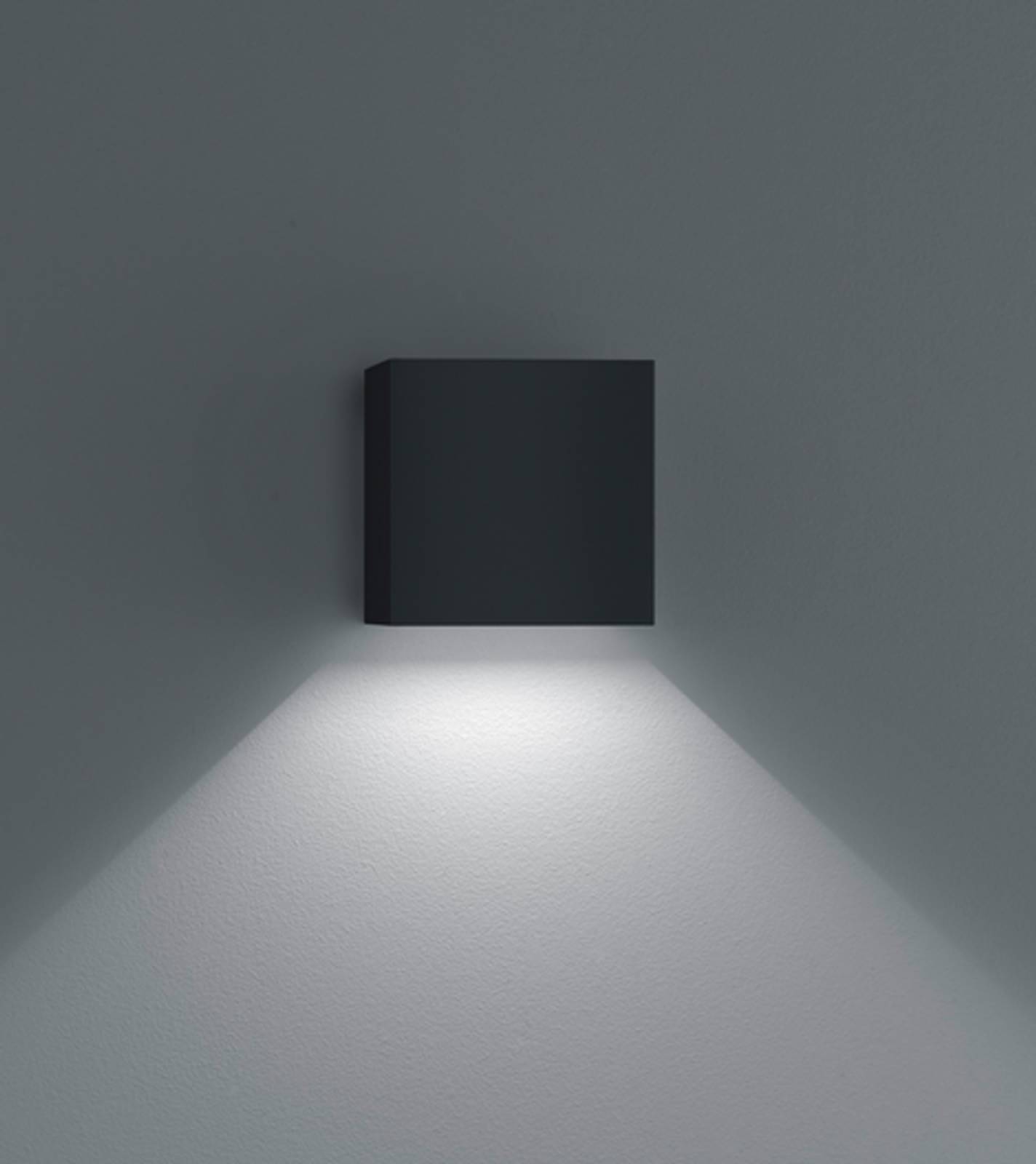 SIRI44 Wandleuchte LED 7W schwarz, 10x10cm IP54 3000K, verstellbarer Lichtaustritt